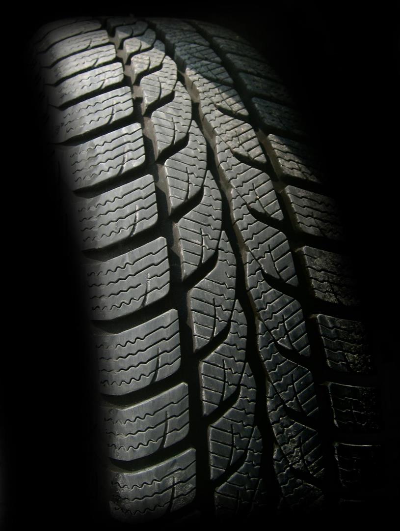 What is the legal tread on a tire in Arizona?